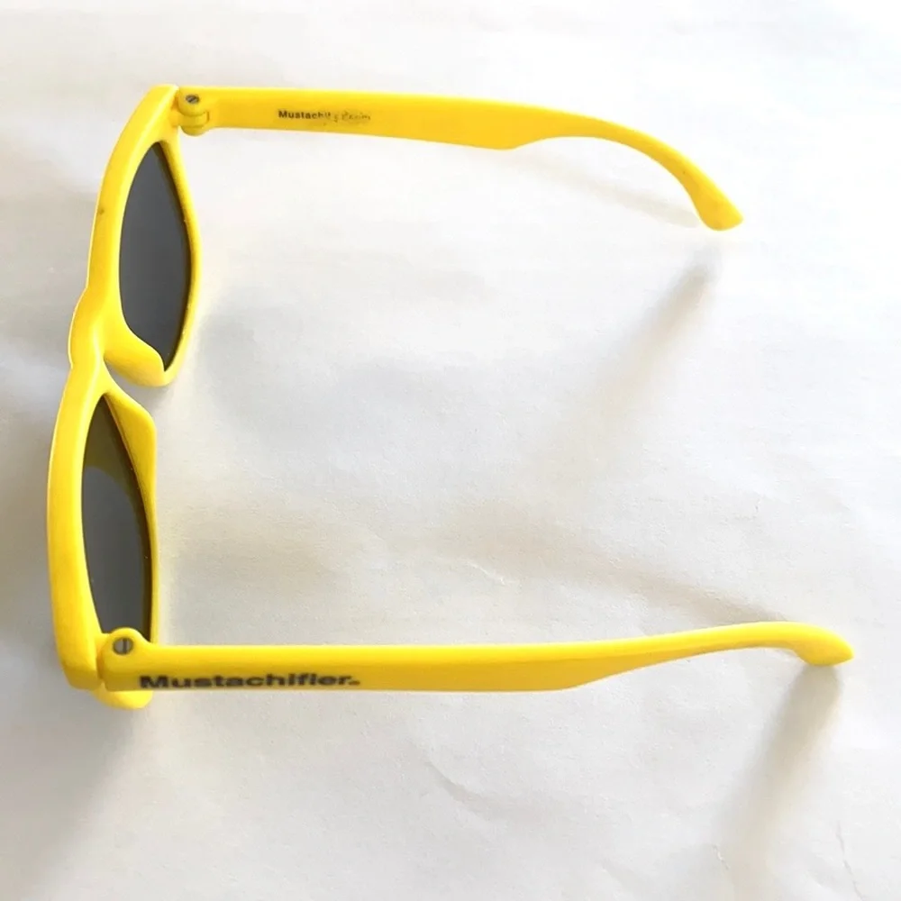 Mustachifier baby and toddler sunglasses
